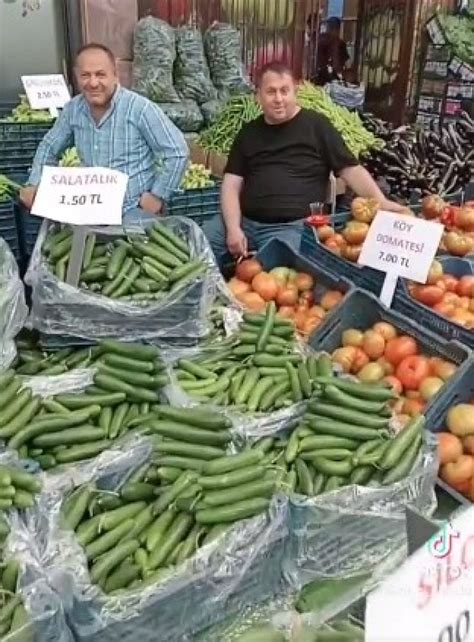 M­e­y­v­e­ ­v­e­ ­s­e­b­z­e­ ­f­i­y­a­t­l­a­r­ı­ ­d­ü­ş­ü­y­o­r­